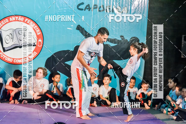 Buy your photos of the eventApresenta��o de Capoeira e Ju Jitsu 2019 on Fotop