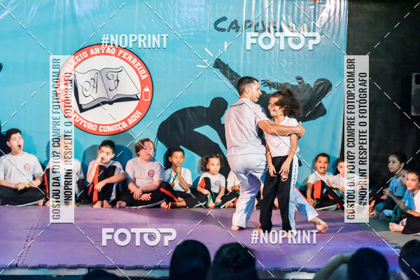 Buy your photos of the eventApresenta��o de Capoeira e Ju Jitsu 2019 on Fotop