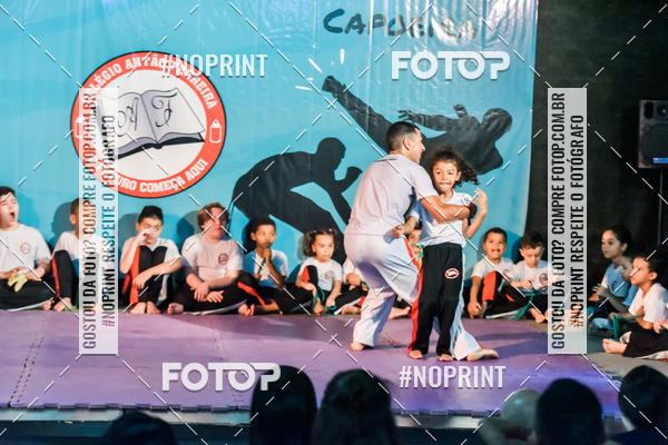 Buy your photos of the eventApresenta��o de Capoeira e Ju Jitsu 2019 on Fotop