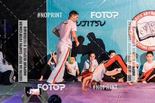Buy your photos of the eventApresenta��o de Capoeira e Ju Jitsu 2019 on Fotop