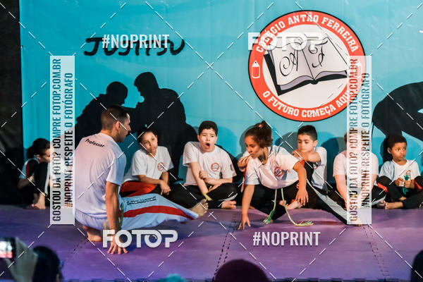 Buy your photos of the eventApresenta��o de Capoeira e Ju Jitsu 2019 on Fotop