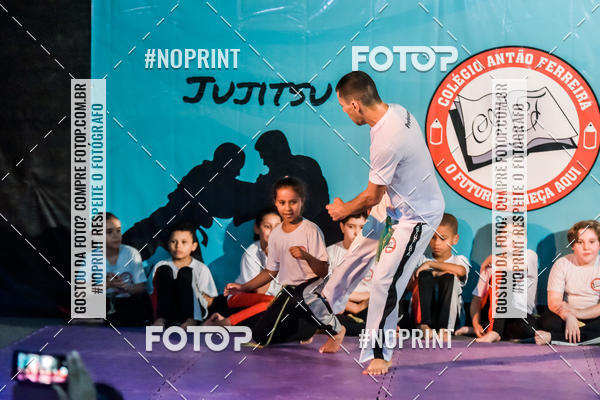 Buy your photos of the eventApresenta��o de Capoeira e Ju Jitsu 2019 on Fotop