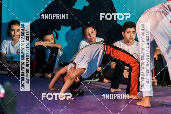 Buy your photos of the eventApresenta��o de Capoeira e Ju Jitsu 2019 on Fotop