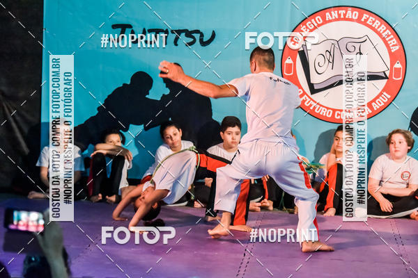 Buy your photos of the eventApresenta��o de Capoeira e Ju Jitsu 2019 on Fotop