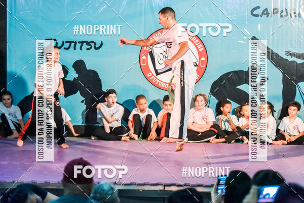 Buy your photos of the eventApresenta��o de Capoeira e Ju Jitsu 2019 on Fotop