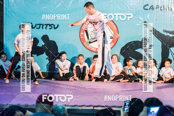 Buy your photos of the eventApresenta��o de Capoeira e Ju Jitsu 2019 on Fotop