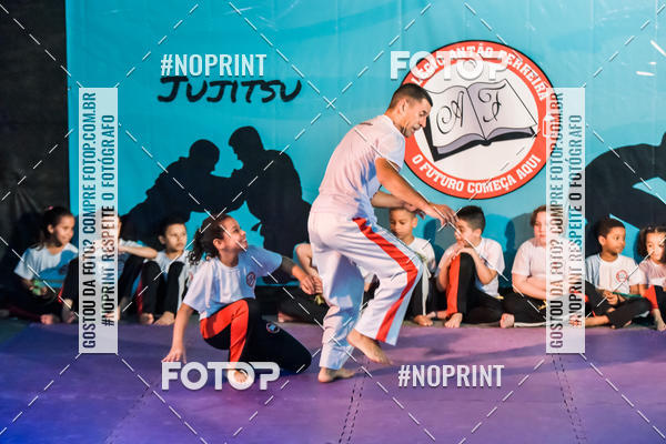 Buy your photos of the eventApresenta��o de Capoeira e Ju Jitsu 2019 on Fotop