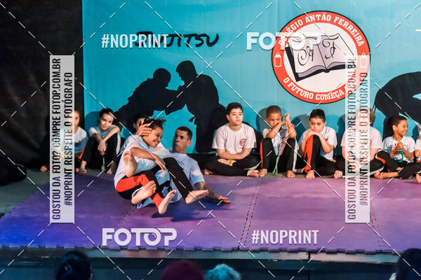 Buy your photos of the eventApresenta��o de Capoeira e Ju Jitsu 2019 on Fotop