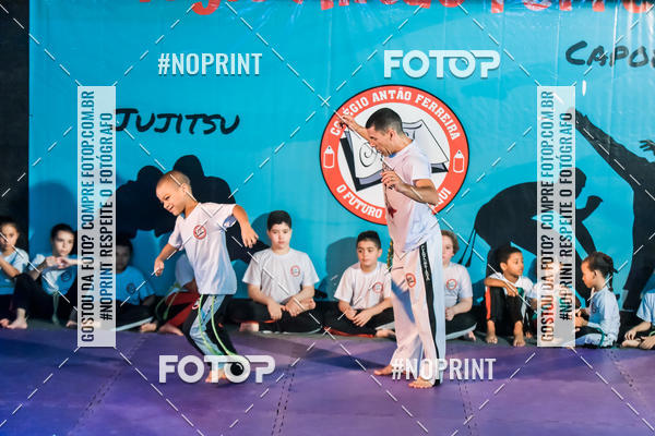 Buy your photos of the eventApresenta��o de Capoeira e Ju Jitsu 2019 on Fotop