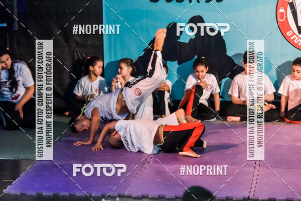 Buy your photos of the eventApresenta��o de Capoeira e Ju Jitsu 2019 on Fotop