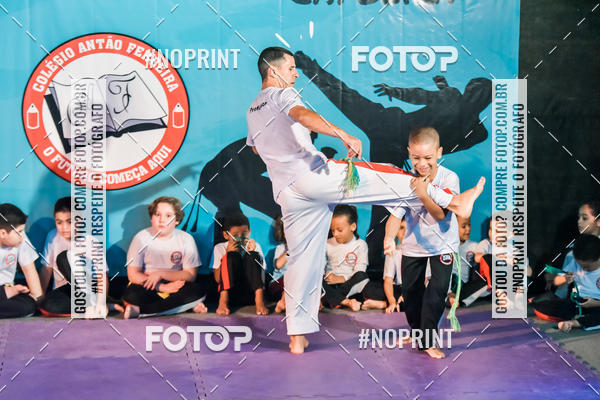 Buy your photos of the eventApresenta��o de Capoeira e Ju Jitsu 2019 on Fotop