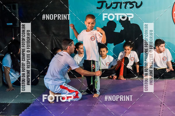 Buy your photos of the eventApresenta��o de Capoeira e Ju Jitsu 2019 on Fotop