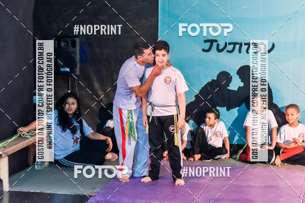 Buy your photos of the eventApresenta��o de Capoeira e Ju Jitsu 2019 on Fotop