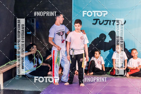 Buy your photos of the eventApresenta��o de Capoeira e Ju Jitsu 2019 on Fotop