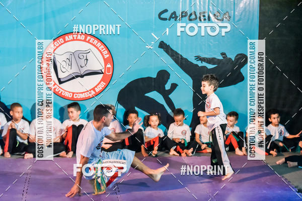 Buy your photos of the eventApresenta��o de Capoeira e Ju Jitsu 2019 on Fotop