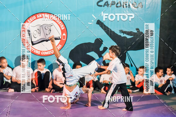 Buy your photos of the eventApresenta��o de Capoeira e Ju Jitsu 2019 on Fotop