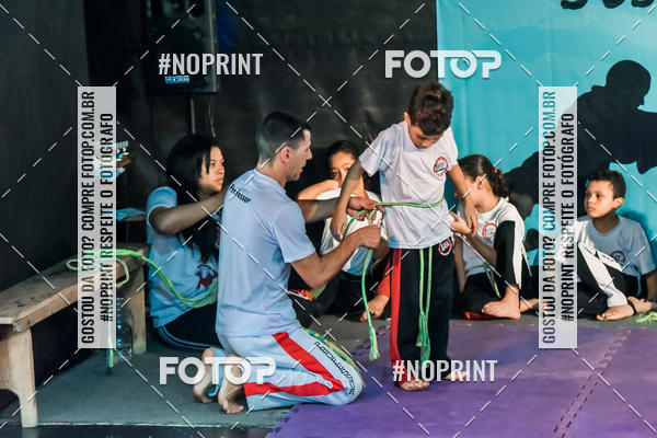 Buy your photos of the eventApresenta��o de Capoeira e Ju Jitsu 2019 on Fotop