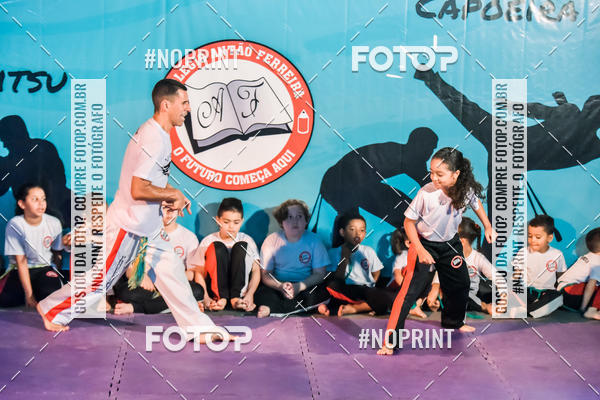 Buy your photos of the eventApresenta��o de Capoeira e Ju Jitsu 2019 on Fotop