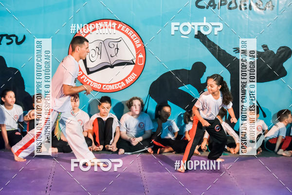 Buy your photos of the eventApresenta��o de Capoeira e Ju Jitsu 2019 on Fotop