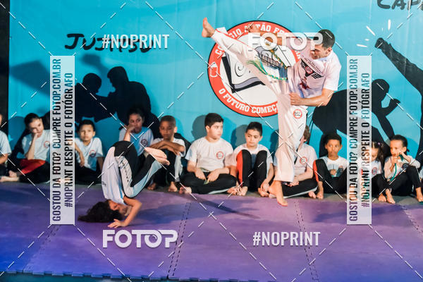 Buy your photos of the eventApresenta��o de Capoeira e Ju Jitsu 2019 on Fotop