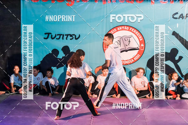 Buy your photos of the eventApresenta��o de Capoeira e Ju Jitsu 2019 on Fotop