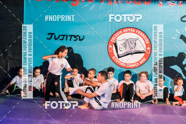 Buy your photos of the eventApresenta��o de Capoeira e Ju Jitsu 2019 on Fotop