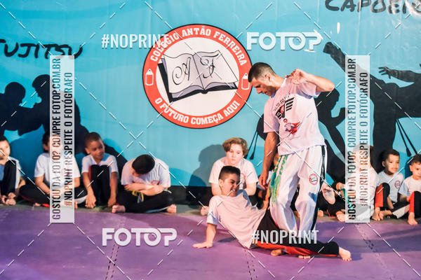 Buy your photos of the eventApresenta��o de Capoeira e Ju Jitsu 2019 on Fotop
