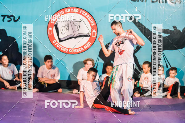 Buy your photos of the eventApresenta��o de Capoeira e Ju Jitsu 2019 on Fotop