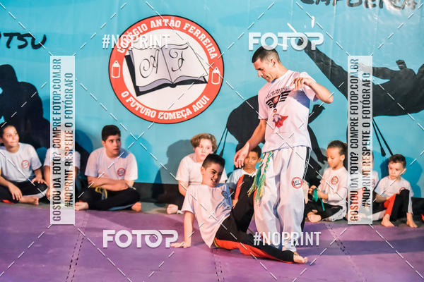 Buy your photos of the eventApresenta��o de Capoeira e Ju Jitsu 2019 on Fotop