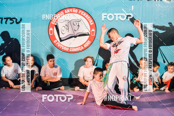 Buy your photos of the eventApresenta��o de Capoeira e Ju Jitsu 2019 on Fotop