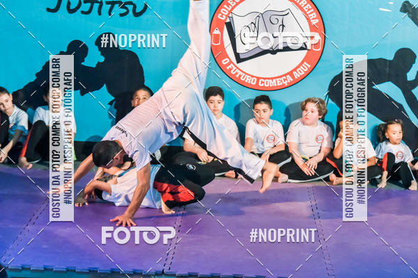 Buy your photos of the eventApresenta��o de Capoeira e Ju Jitsu 2019 on Fotop