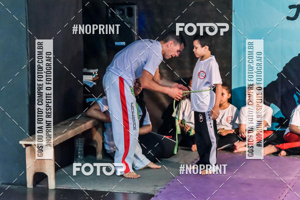 Buy your photos of the eventApresenta��o de Capoeira e Ju Jitsu 2019 on Fotop