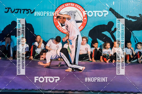 Buy your photos of the eventApresenta��o de Capoeira e Ju Jitsu 2019 on Fotop