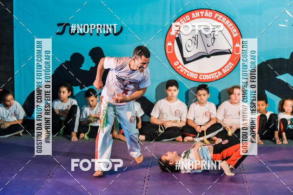 Buy your photos of the eventApresenta��o de Capoeira e Ju Jitsu 2019 on Fotop