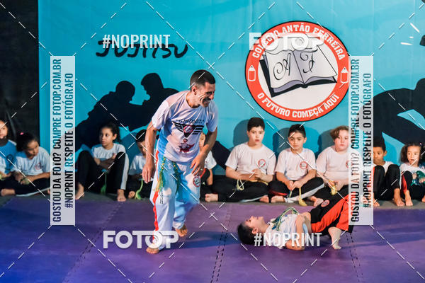Buy your photos of the eventApresenta��o de Capoeira e Ju Jitsu 2019 on Fotop