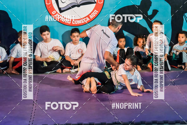 Buy your photos of the eventApresenta��o de Capoeira e Ju Jitsu 2019 on Fotop
