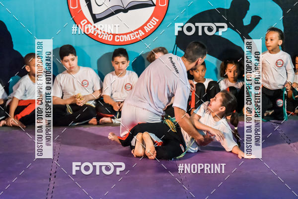 Buy your photos of the eventApresenta��o de Capoeira e Ju Jitsu 2019 on Fotop