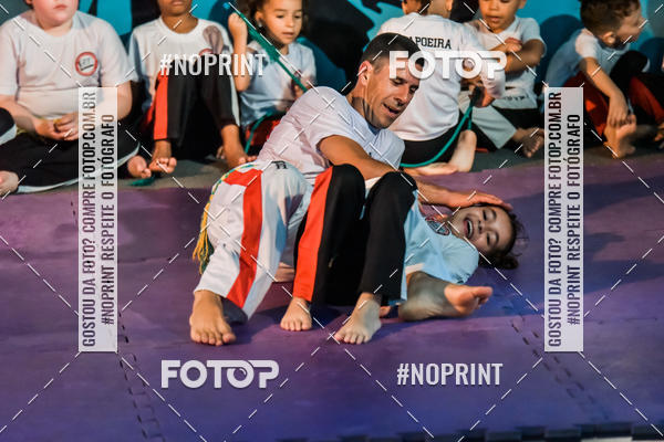 Buy your photos of the eventApresenta��o de Capoeira e Ju Jitsu 2019 on Fotop