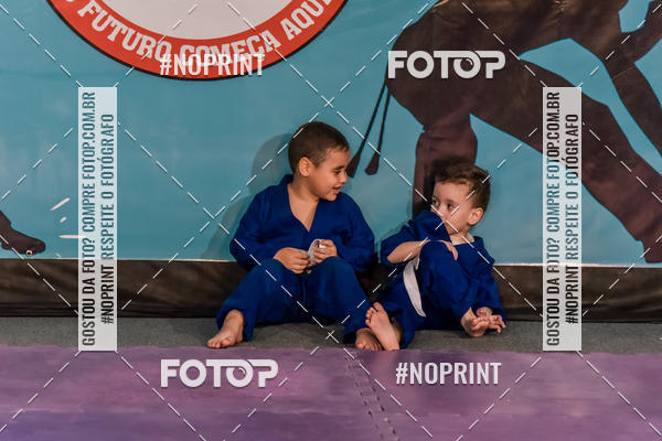Buy your photos of the eventApresenta��o de Capoeira e Ju Jitsu 2019 on Fotop