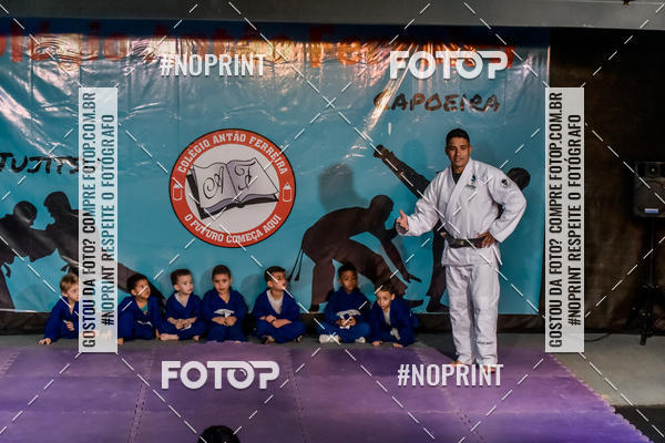 Buy your photos of the eventApresenta��o de Capoeira e Ju Jitsu 2019 on Fotop