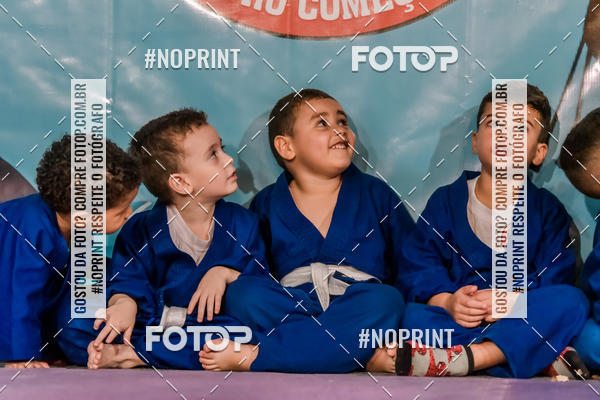 Buy your photos of the eventApresenta��o de Capoeira e Ju Jitsu 2019 on Fotop