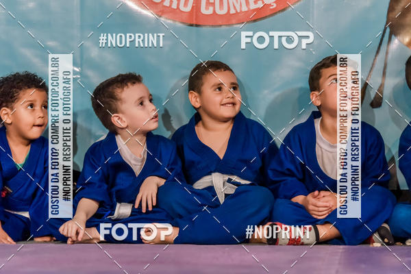 Buy your photos of the eventApresenta��o de Capoeira e Ju Jitsu 2019 on Fotop