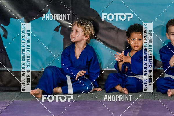 Buy your photos of the eventApresenta��o de Capoeira e Ju Jitsu 2019 on Fotop