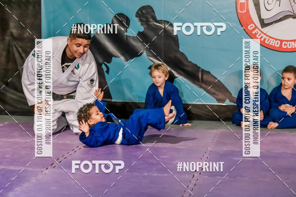 Buy your photos of the eventApresenta��o de Capoeira e Ju Jitsu 2019 on Fotop