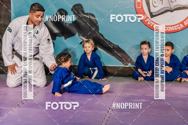 Buy your photos of the eventApresenta��o de Capoeira e Ju Jitsu 2019 on Fotop