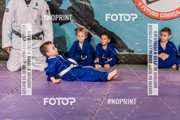 Buy your photos of the eventApresenta��o de Capoeira e Ju Jitsu 2019 on Fotop