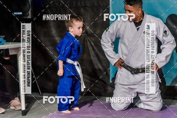 Buy your photos of the eventApresenta��o de Capoeira e Ju Jitsu 2019 on Fotop