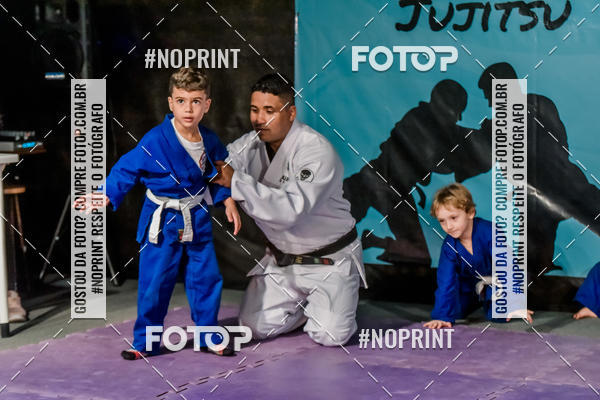 Buy your photos of the eventApresenta��o de Capoeira e Ju Jitsu 2019 on Fotop