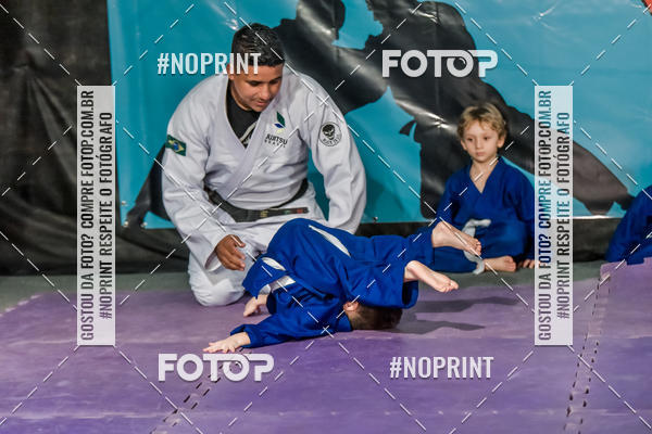 Buy your photos of the eventApresenta��o de Capoeira e Ju Jitsu 2019 on Fotop