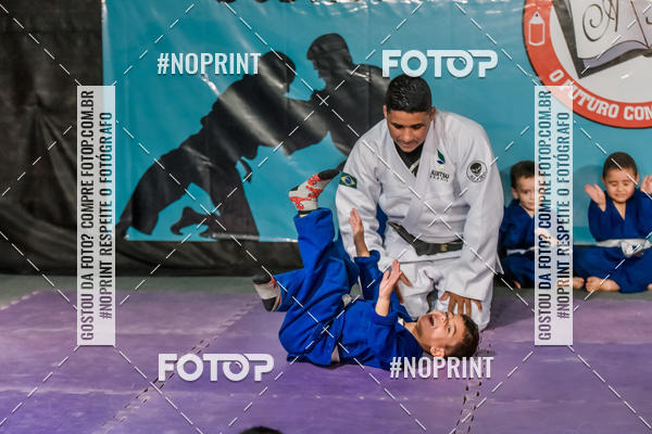 Buy your photos of the eventApresenta��o de Capoeira e Ju Jitsu 2019 on Fotop